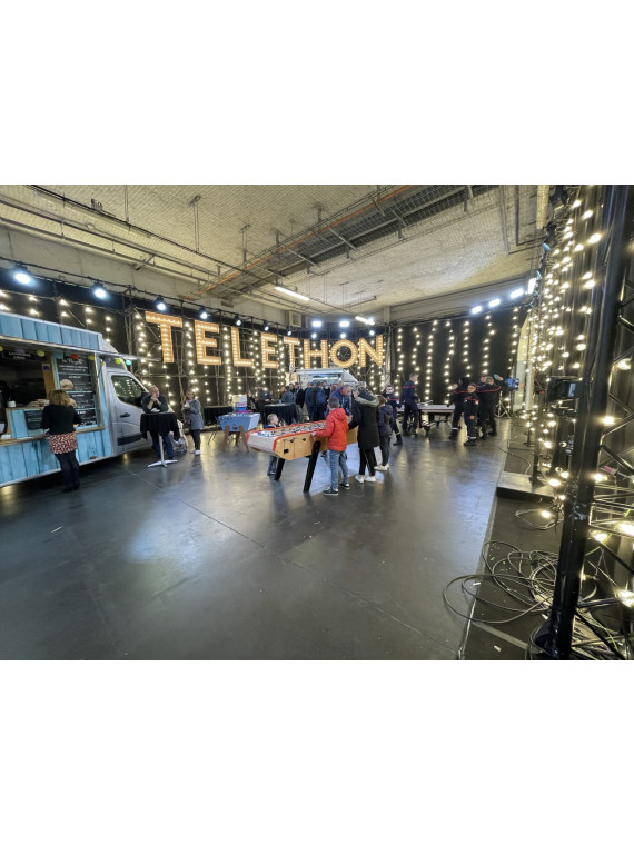 Location baby-foot Bonzini géant 8 joueurs à la journée