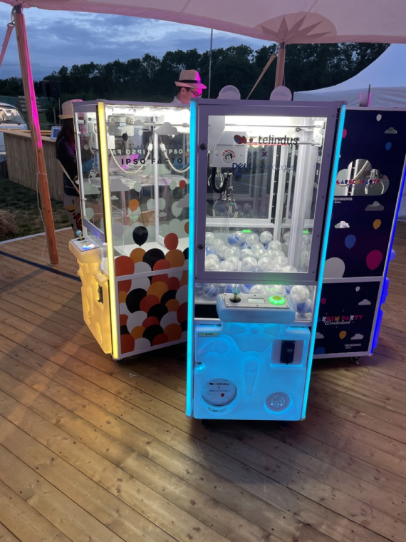 Location machine à pince personnalisée à la journée